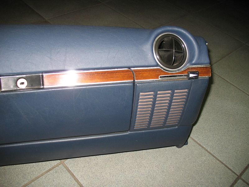 Armaturenbrett Leder R/C 107